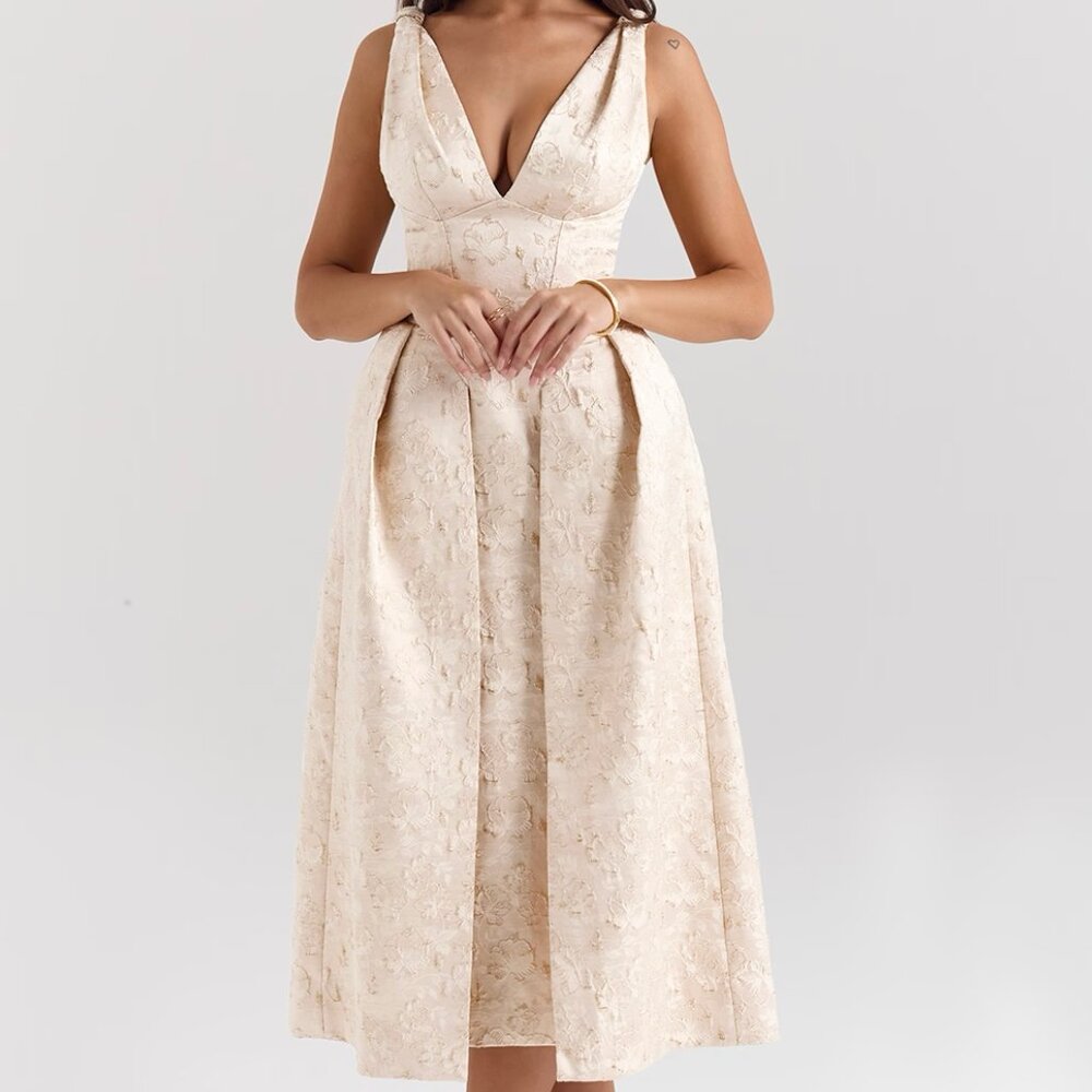 BEAUTIFUL House of CB Dress!